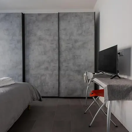 Апартаменты Great Laurentina Metro B Рим