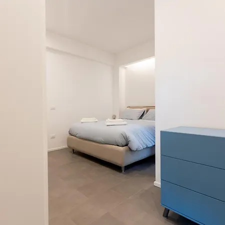 Great Laurentina Metro B روما